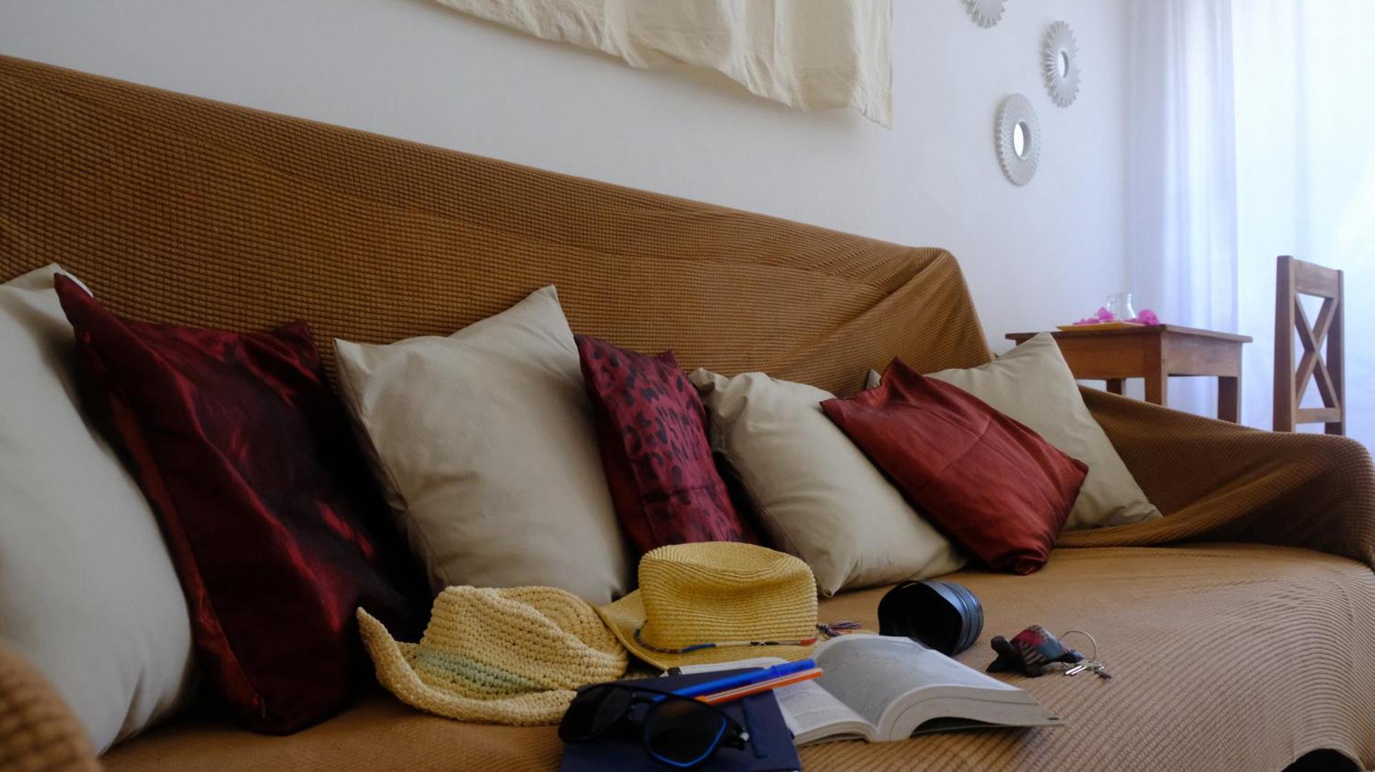 Kobe House Bed & Breakfast Джамбиани Стая снимка